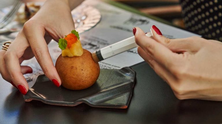 Cocina y degusta pintxos con los mejores chefs vascos en una ‘master class’ solidaria